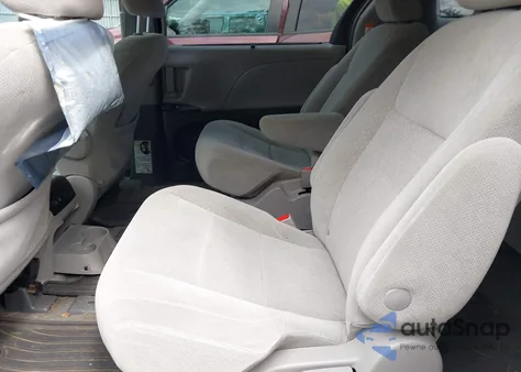 2018 Toyota Sienna Le 7 Passenger из США, поврежденный, VIN 5TDJZ3DC2JS201512